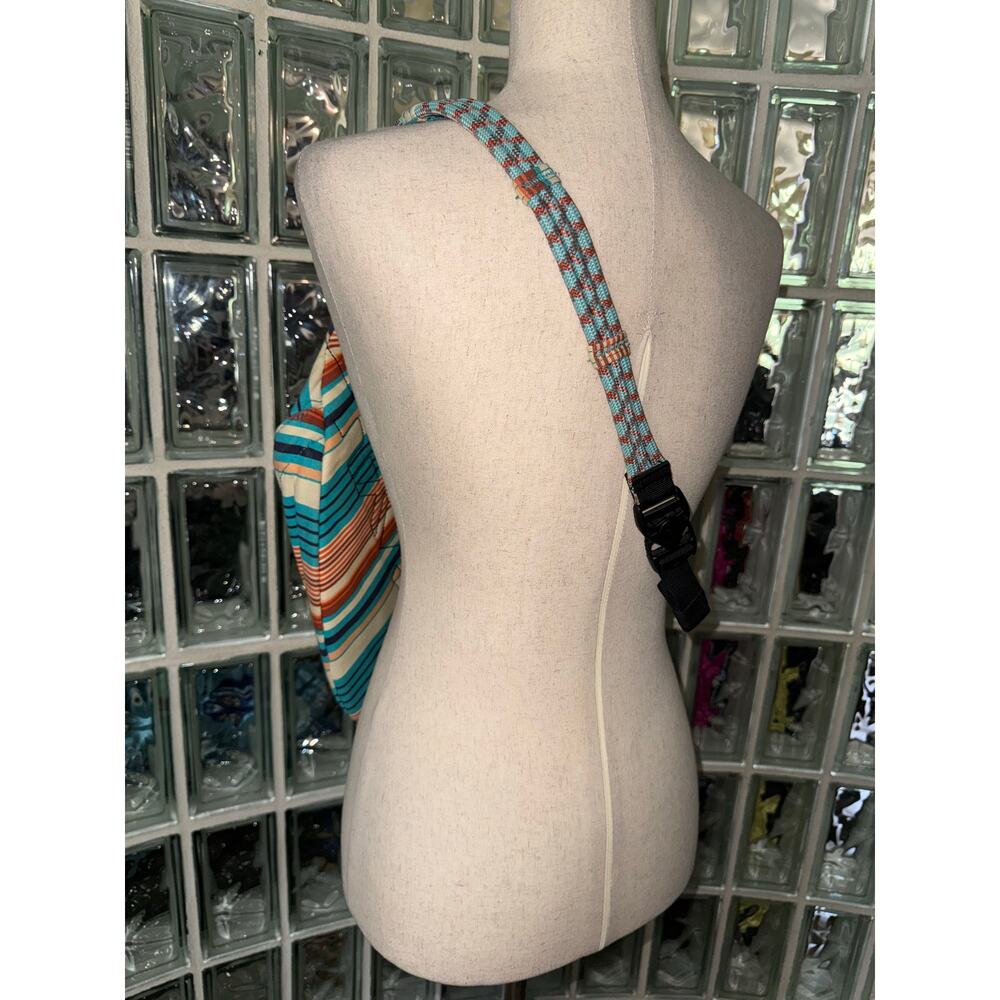 KAVU Mini Rope Sling Pack with Adjustable Rope Shoulder Strap - Picture 3 of 7